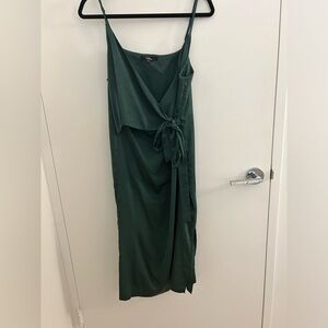 Lulus dark green wrap style midi dress